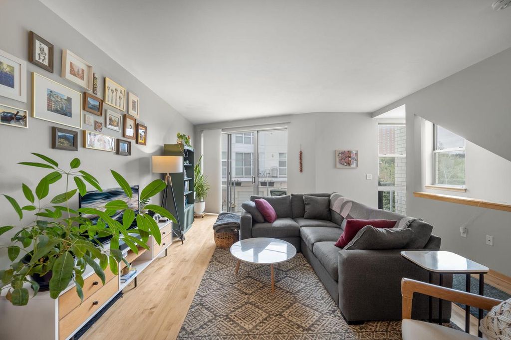 Photo of 2106 N Commerce STREET, Milwaukee, WI 53212 (MLS # 1947259)