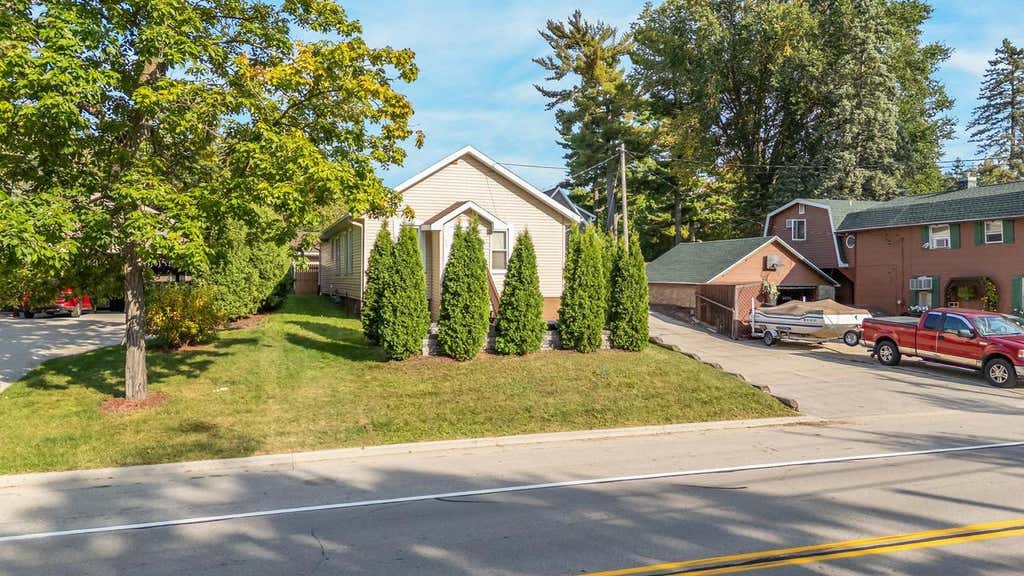 Photo of 1420 S Division STREET, New London, WI 54961 (MLS # 50331456)
