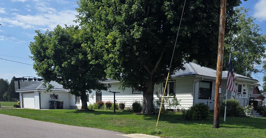 Photo of 1403 Academy STREET, Elroy, WI 53929 (MLS # 1977744)