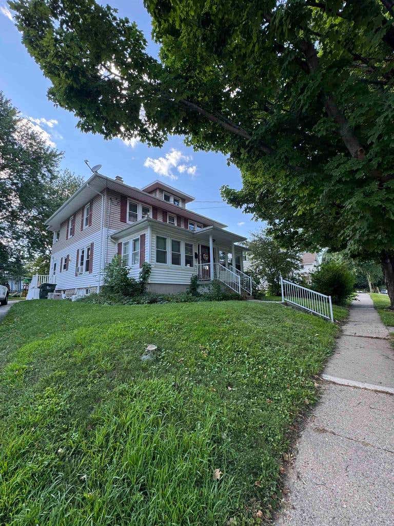 Photo of 413 S Tyler STREET, Lancaster, WI 53813 (MLS # 2030726)