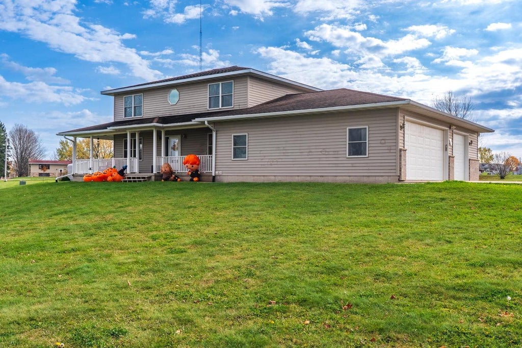 Photo of 1000 Main STREET, Marathon, WI 54448 (MLS # 22605413)