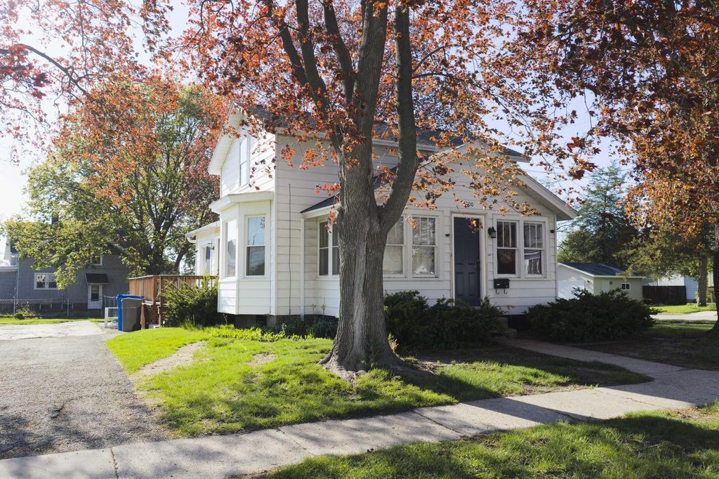 Photo of 1200 S 9th STREET, Watertown, WI 53094 (MLS # 1961033)