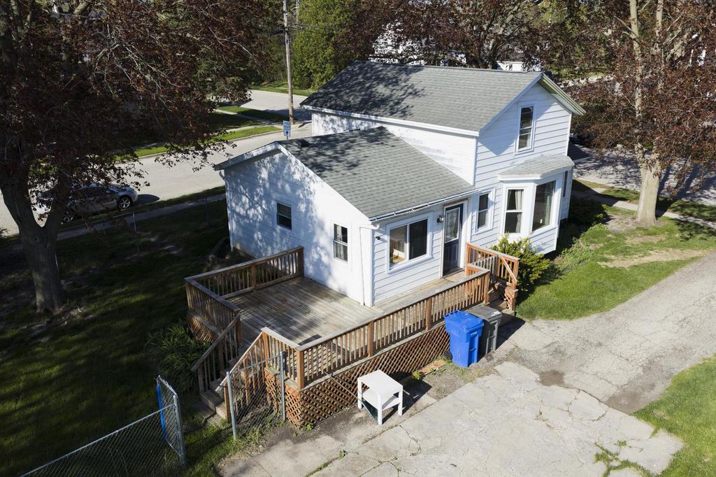 Photo of 1200 S 9th STREET, Watertown, WI 53094 (MLS # 1961033)