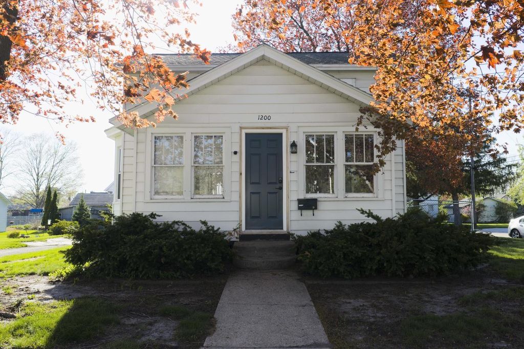 Photo of 1200 S 9th STREET, Watertown, WI 53094 (MLS # 1961033)