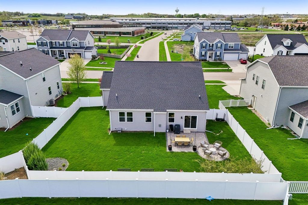 Photo of 2788 Leo Mary STREET, Fitchburg, WI 53711 (MLS # 2021518)