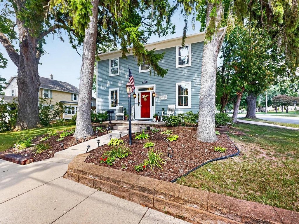 Photo of 1108 Western AVENUE, Watertown, WI 53094 (MLS # 1978907)