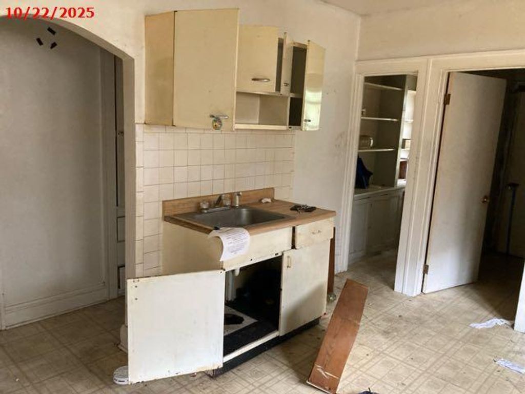 Photo of 2708 S 20th STREET, Milwaukee, WI 53215 (MLS # 1937555)