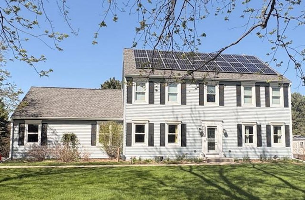 Photo of 3494 Swansee RIDGE, Sun Prairie, WI 53590 (MLS # 2017519)