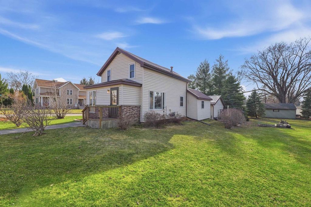 Photo of 313 S Depot STREET, Fox Lake, WI 53933 (MLS # 2019936)