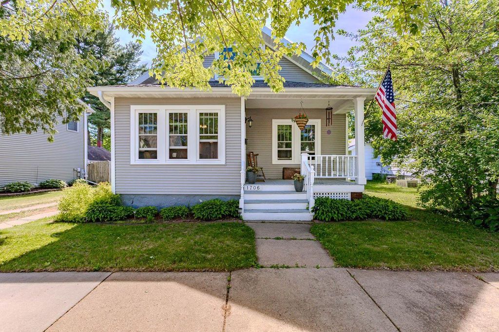 Photo of 1706 Roosevelt STREET, Wausau, WI 54403 (MLS # 22602473)