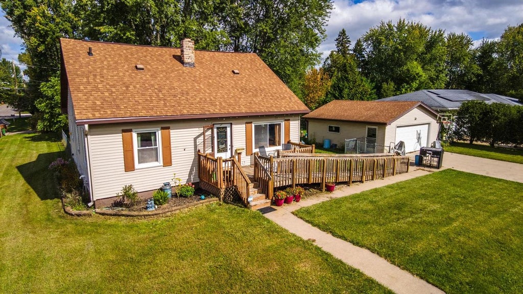 Photo of 400 Wadleigh STREET, Stevens Point, WI 54481 (MLS # 50333183)