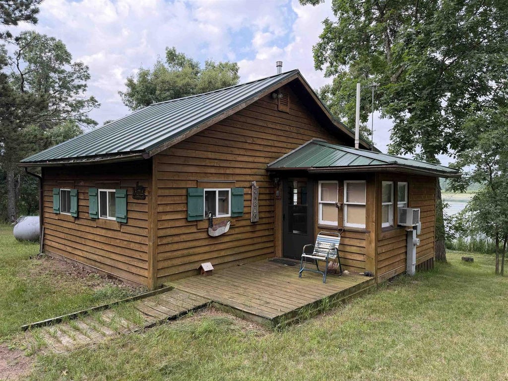 Photo of 2659 N Lakeview DRIVE, Montello, WI 53949 (MLS # 2027914)