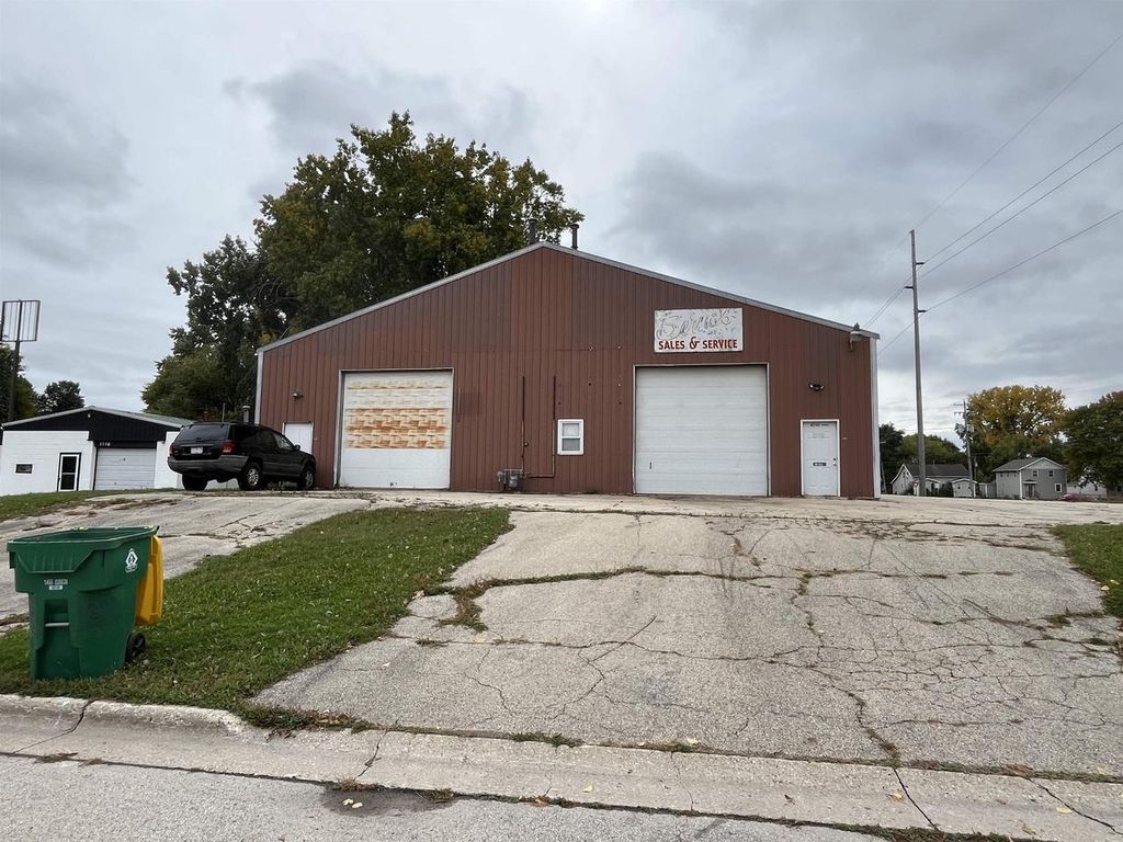 Photo of 1100 Weise STREET, Green Bay, WI 54302 (MLS # 50316237)