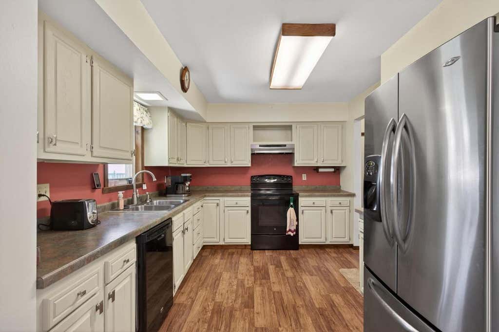 Photo of 419 Miller AVENUE, Wisconsin Rapids, WI 54494 (MLS # 22602636)