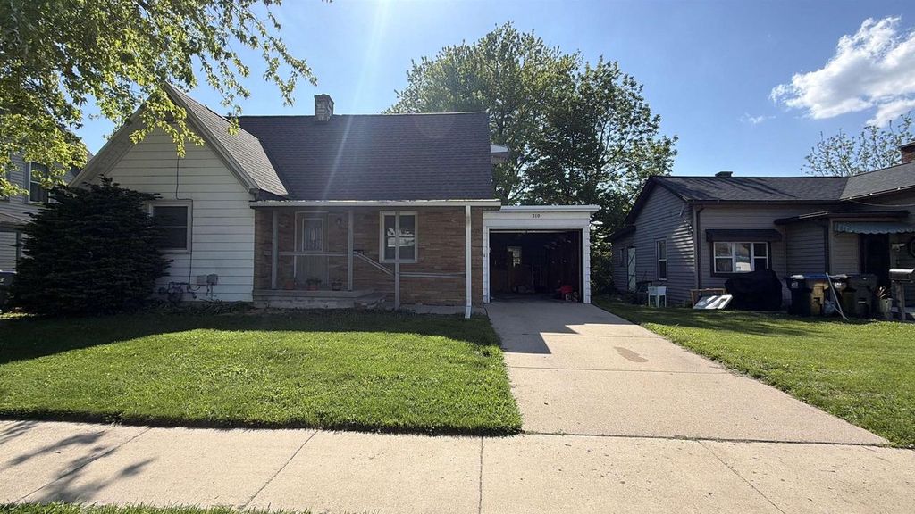 Photo of 210 S Hubbard STREET, Horicon, WI 53032 (MLS # 2026909)