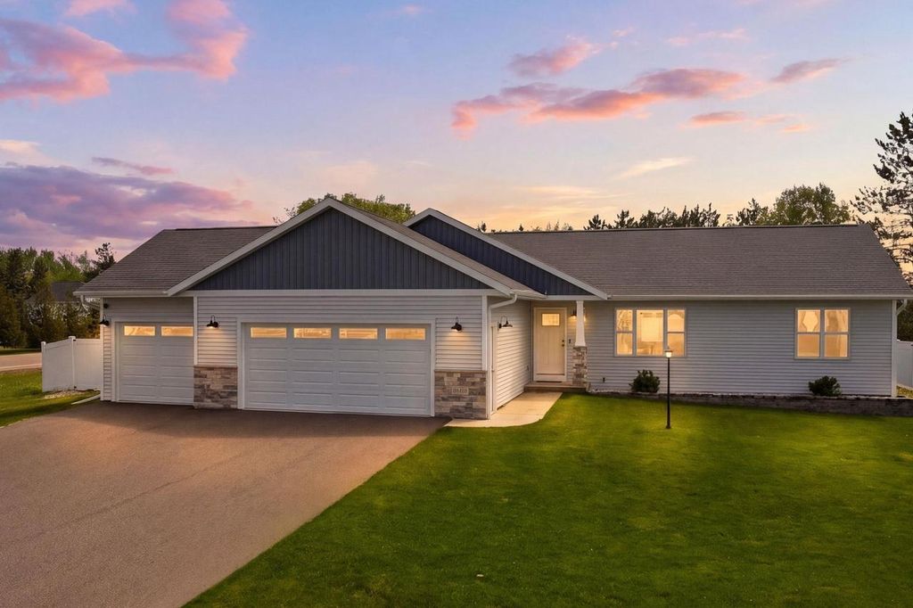 Photo of 4000 Hanover STREET, Plover, WI 54467 (MLS # 22602242)
