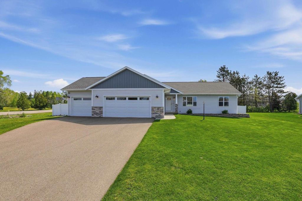 Photo of 4000 Hanover STREET, Plover, WI 54467 (MLS # 22602242)