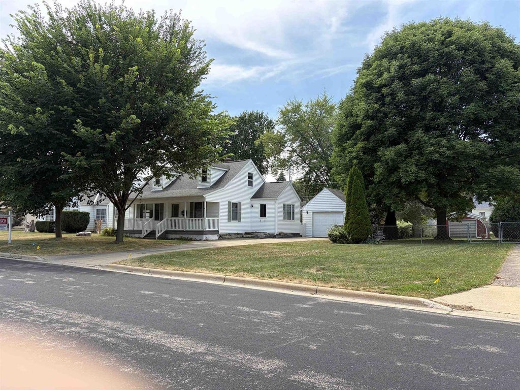 Photo of 206 N Marietta STREET, Verona, WI 53593 (MLS # 2034093)
