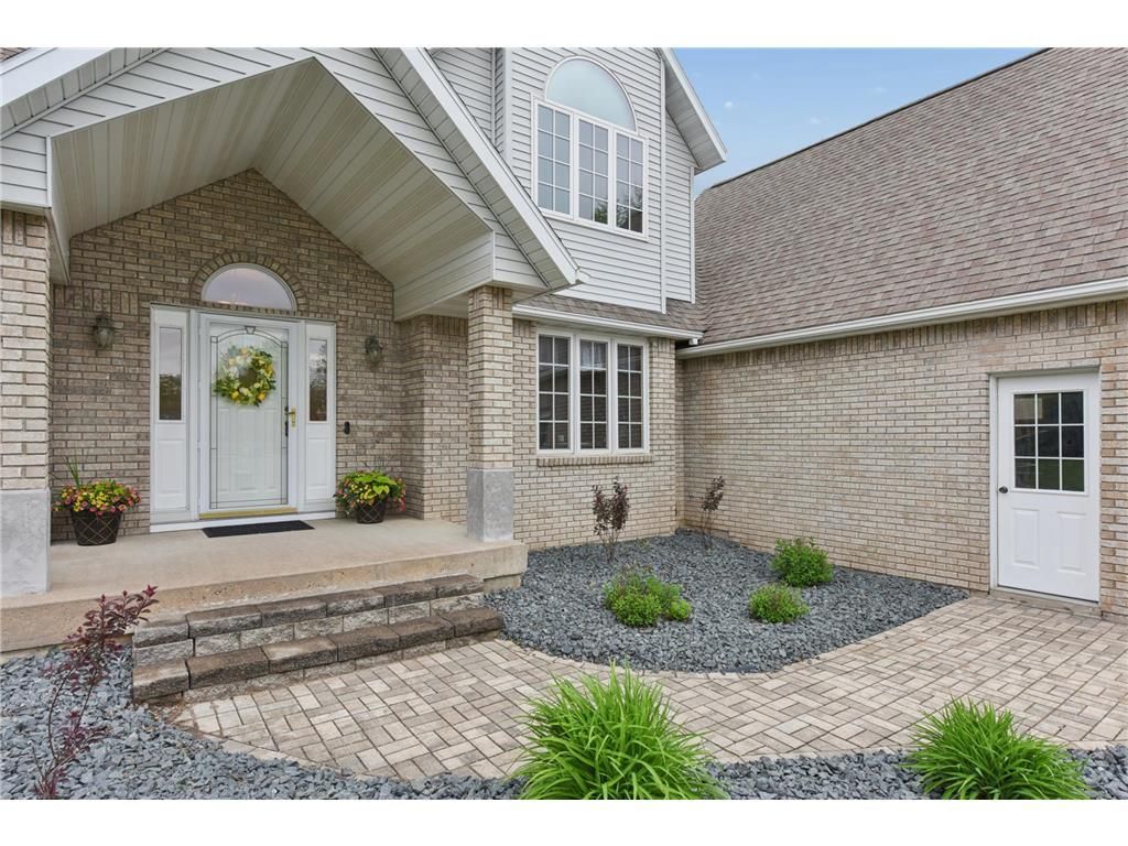 Photo of 103 Ivy DRIVE, Woodville, WI 54028 (MLS # 7077407)