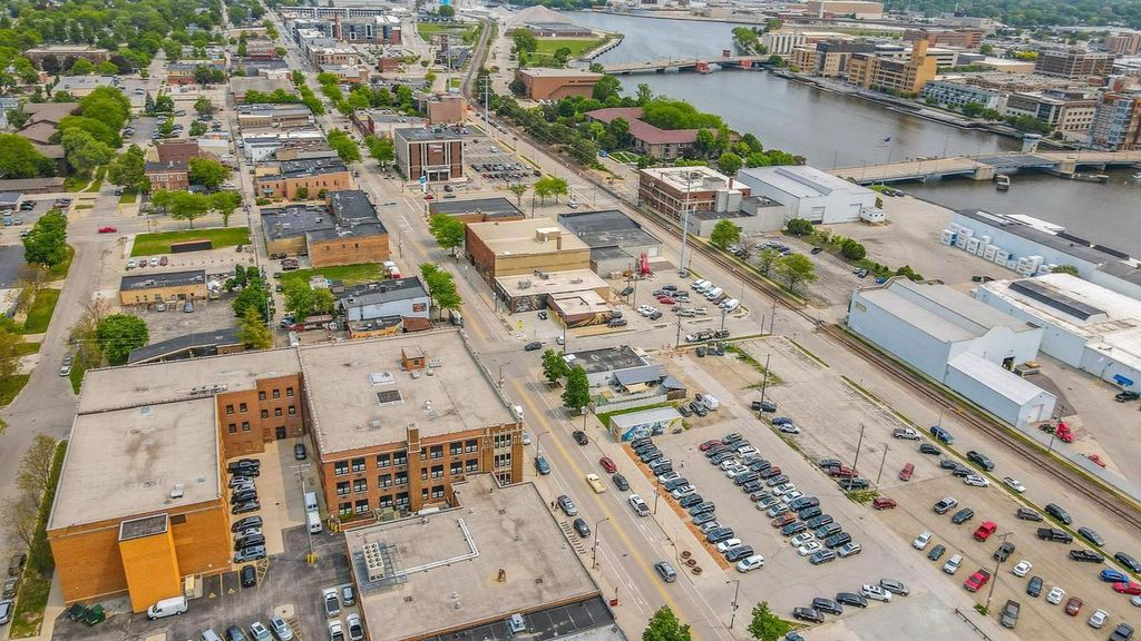 Photo of 201 S Broadway STREET, Green Bay, WI 54303 (MLS # 50322679)