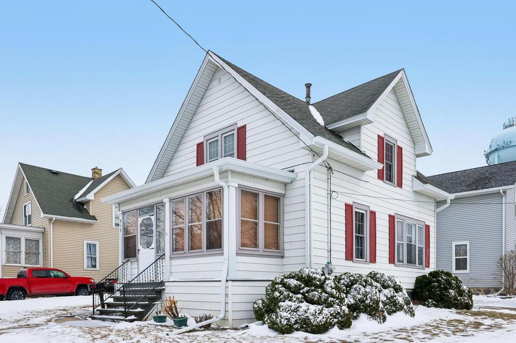 Photo of 517 W Cady STREET, Watertown, WI 53094 (MLS # 2018805)