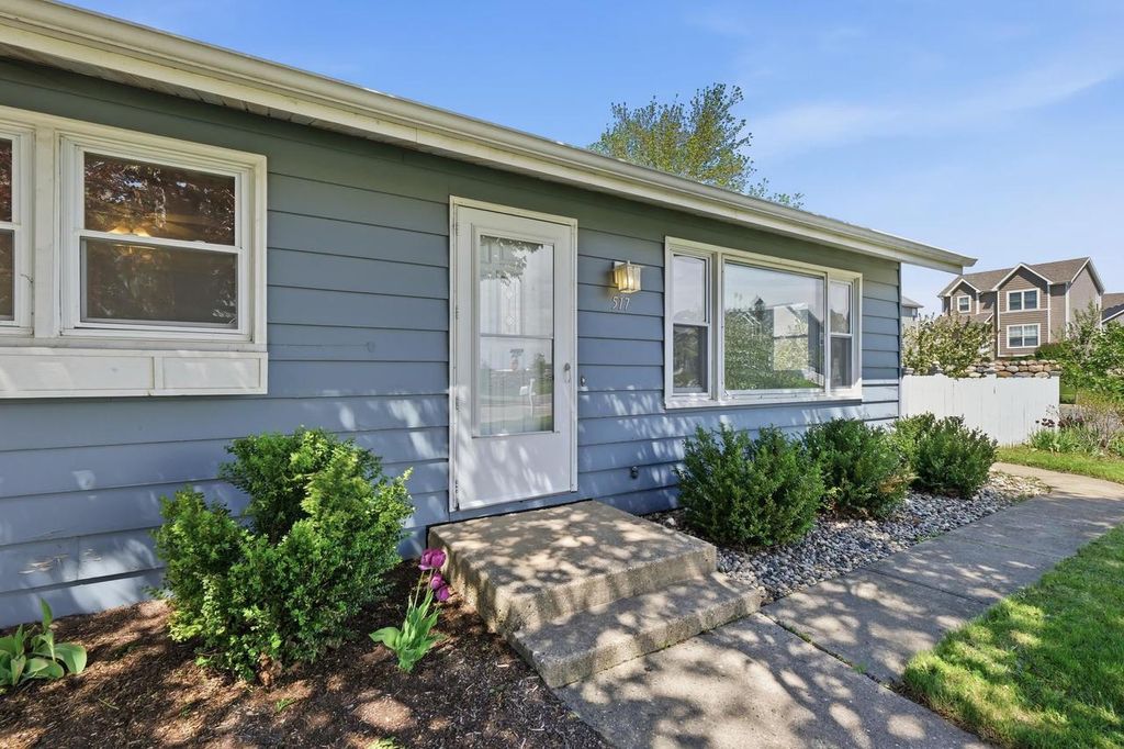 Photo of 517 Hillcrest DRIVE, Waunakee, WI 53597 (MLS # 2022125)