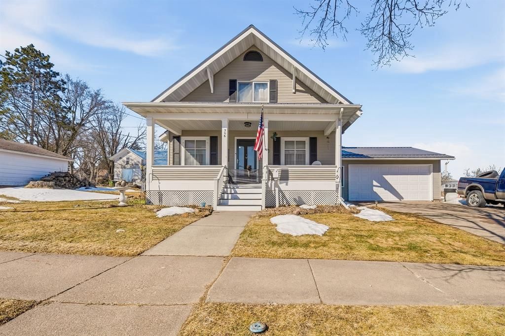 Photo of 506 Clay Street STREET, Neillsville, WI 54456 (MLS # 1599340)