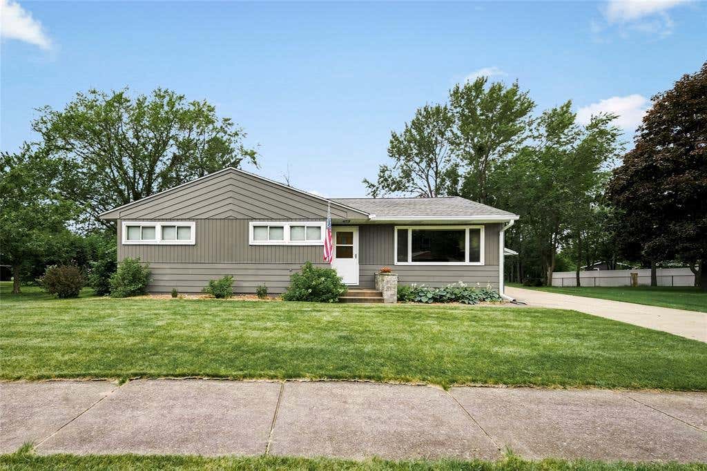 Photo of 1602 Drury COURT, Eau Claire, WI 54703 (MLS # 1602937)
