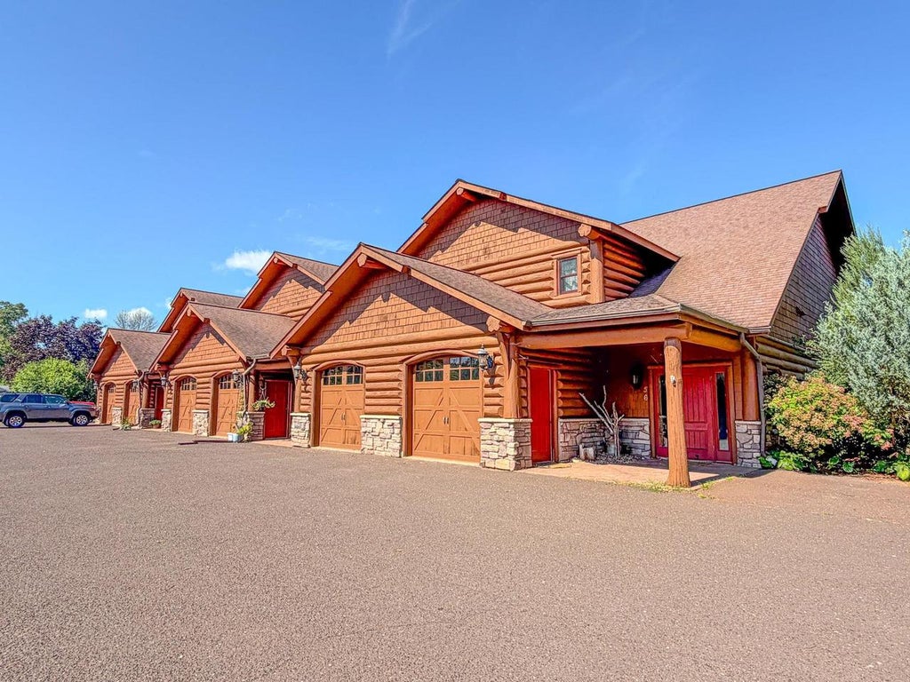 Photo of 2729 Lake Shore DRIVE #5, Ashland, WI 54806 (MLS # 22604405)