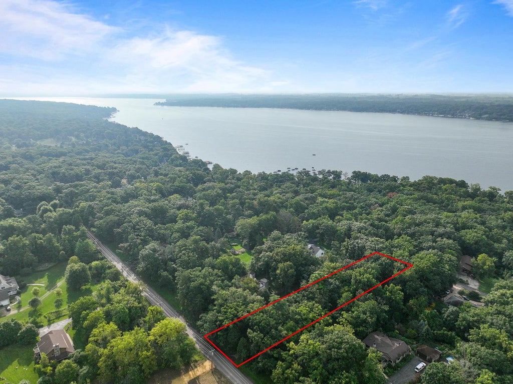 Photo of W4371 Laurel STREET, Lake Geneva, WI 53147 (MLS # 1981344)