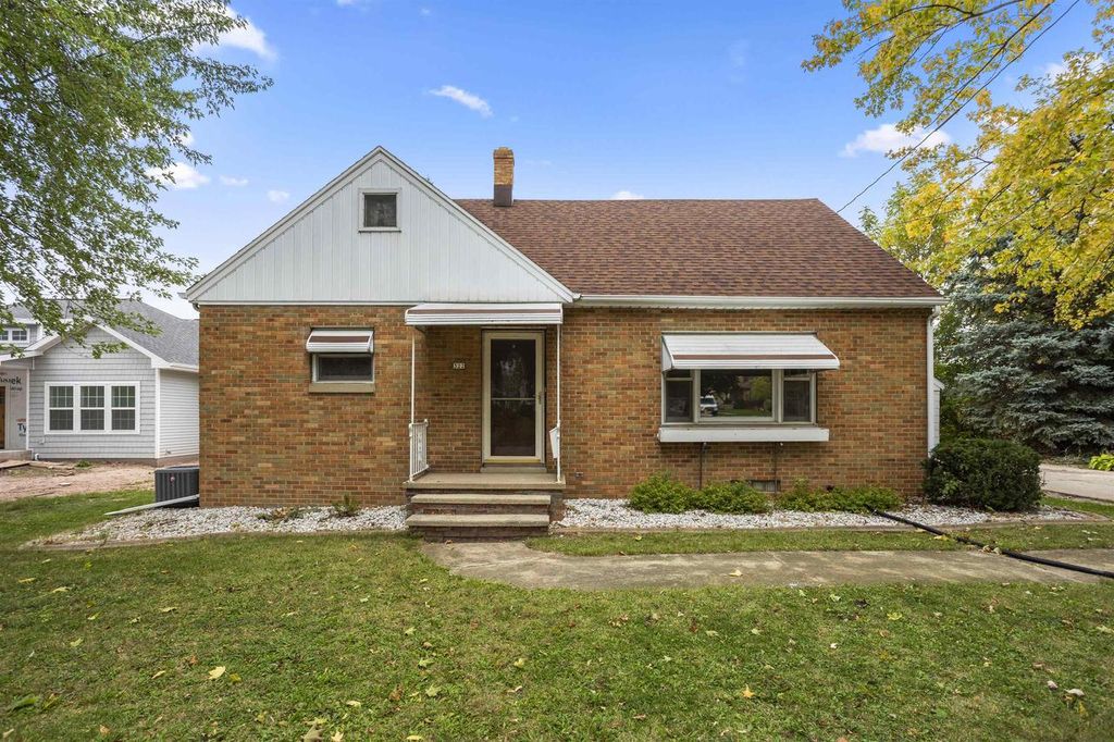 Photo of 322 W Maes AVENUE, Kimberly, WI 54136 (MLS # 50316650)