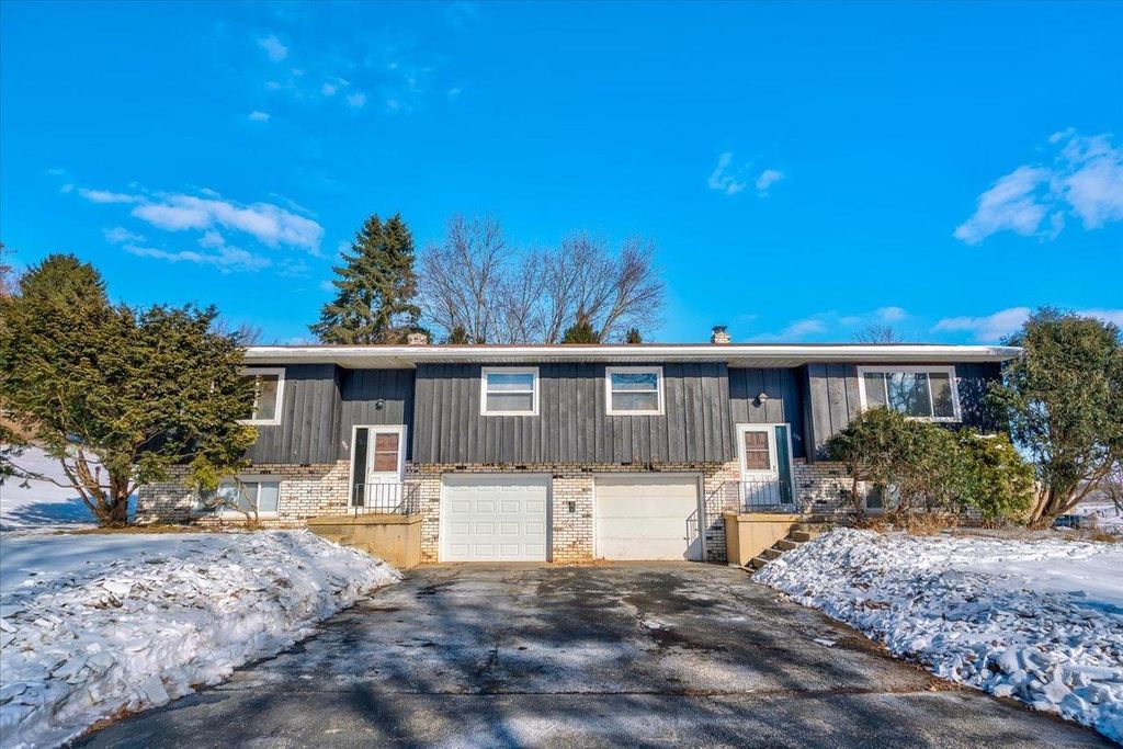 Photo of 604 E Oak STREET, Cottage Grove, WI 53527 (MLS # 2016086)