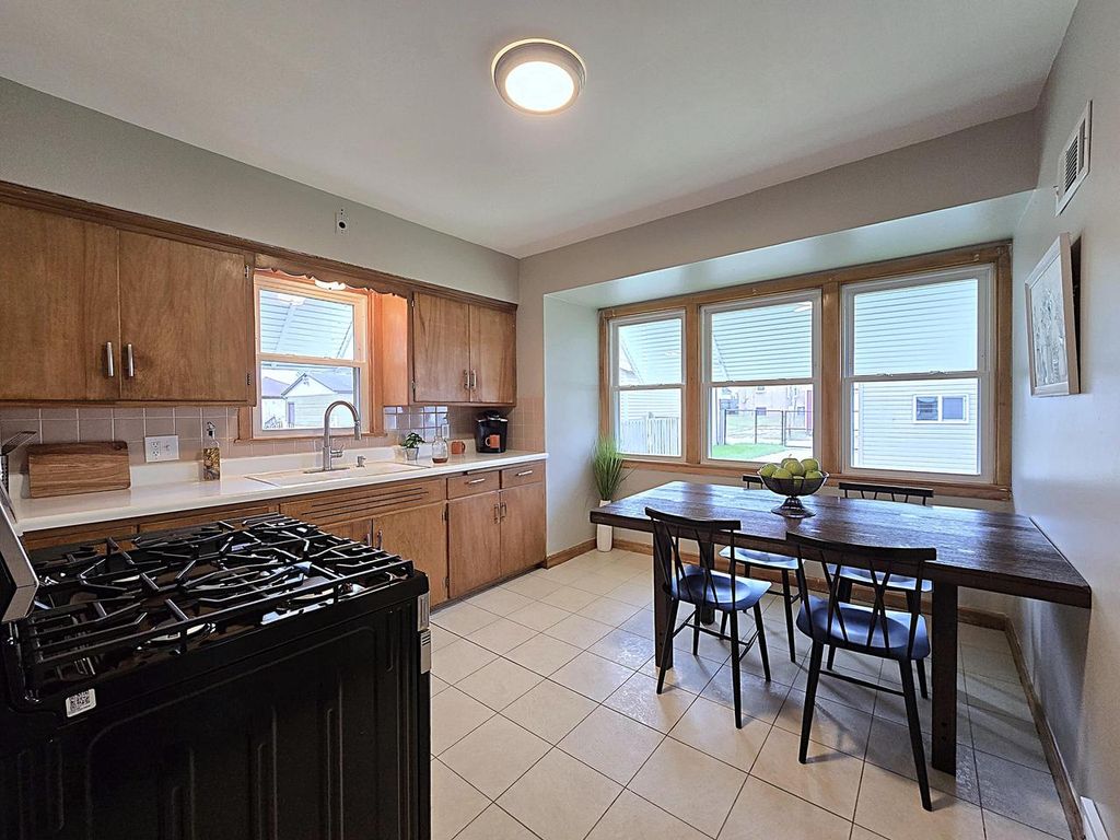 Photo of 4487 N 21st STREET, Milwaukee, WI 53209 (MLS # 1943887)