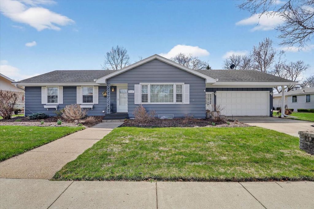 Photo of 2110 Eastwood AVENUE, Janesville, WI 53545 (MLS # 2020176)