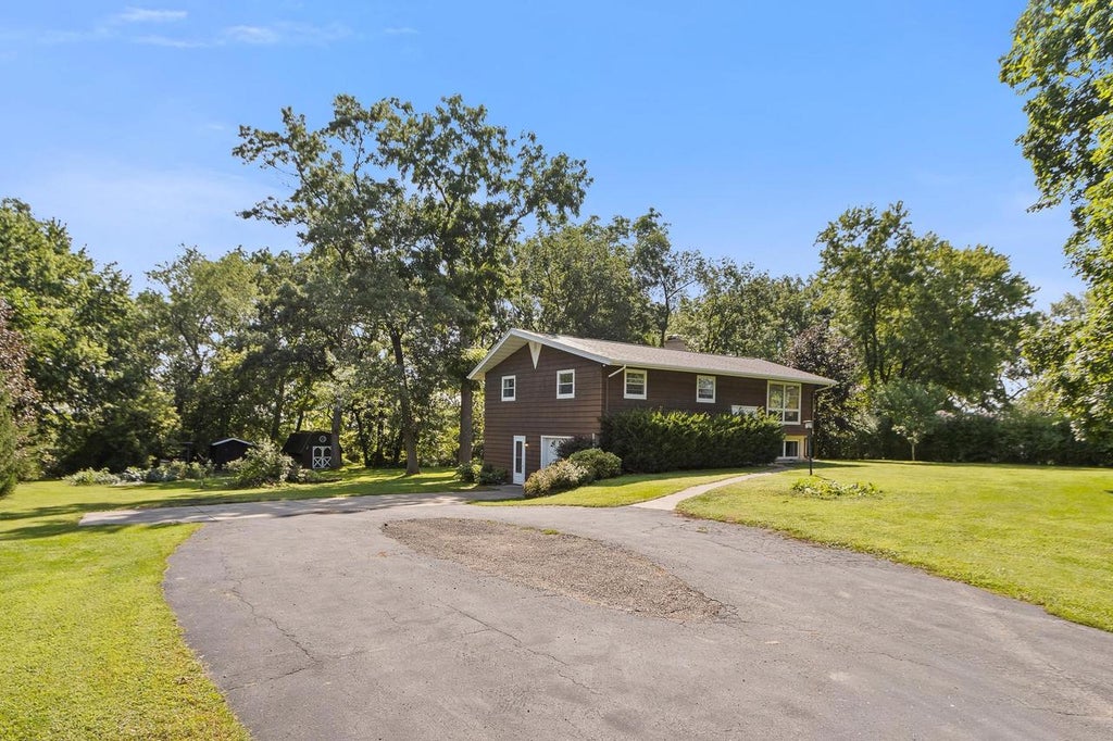 Photo of 158 King Lake ROAD, Brooklyn, WI 53521 (MLS # 2031026)