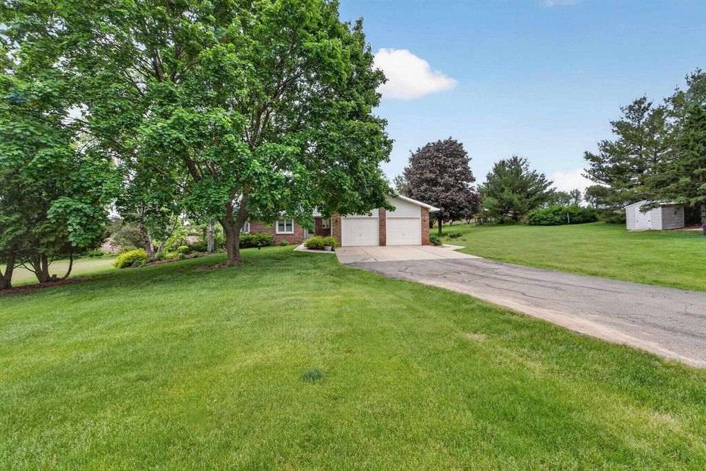 Photo of 5170 Reiner ROAD, Madison, WI 53718 (MLS # 2024134)