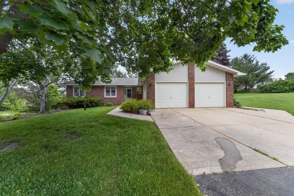 Photo of 5170 Reiner ROAD, Madison, WI 53718 (MLS # 2024134)