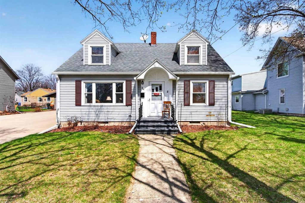 Photo of 704 W Wisconsin AVENUE, Kaukauna, WI 54130 (MLS # 50324349)