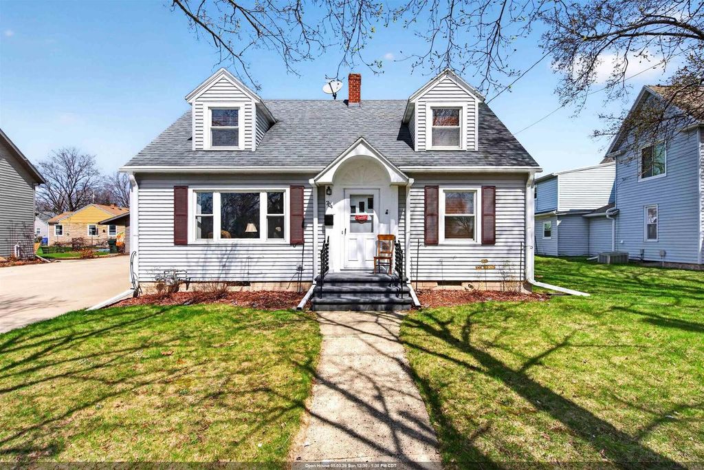 Photo of 704 W Wisconsin AVENUE, Kaukauna, WI 54130 (MLS # 50324349)