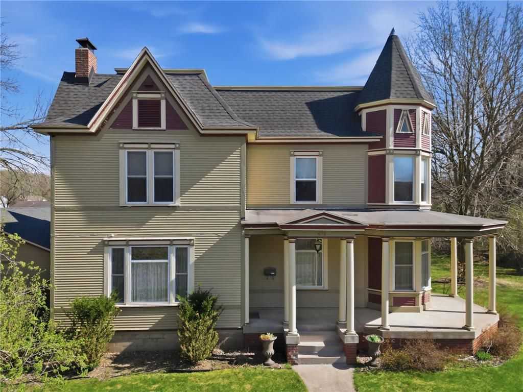 Photo of 435 Jefferson STREET, Eau Claire, WI 54701 (MLS # 7058101)