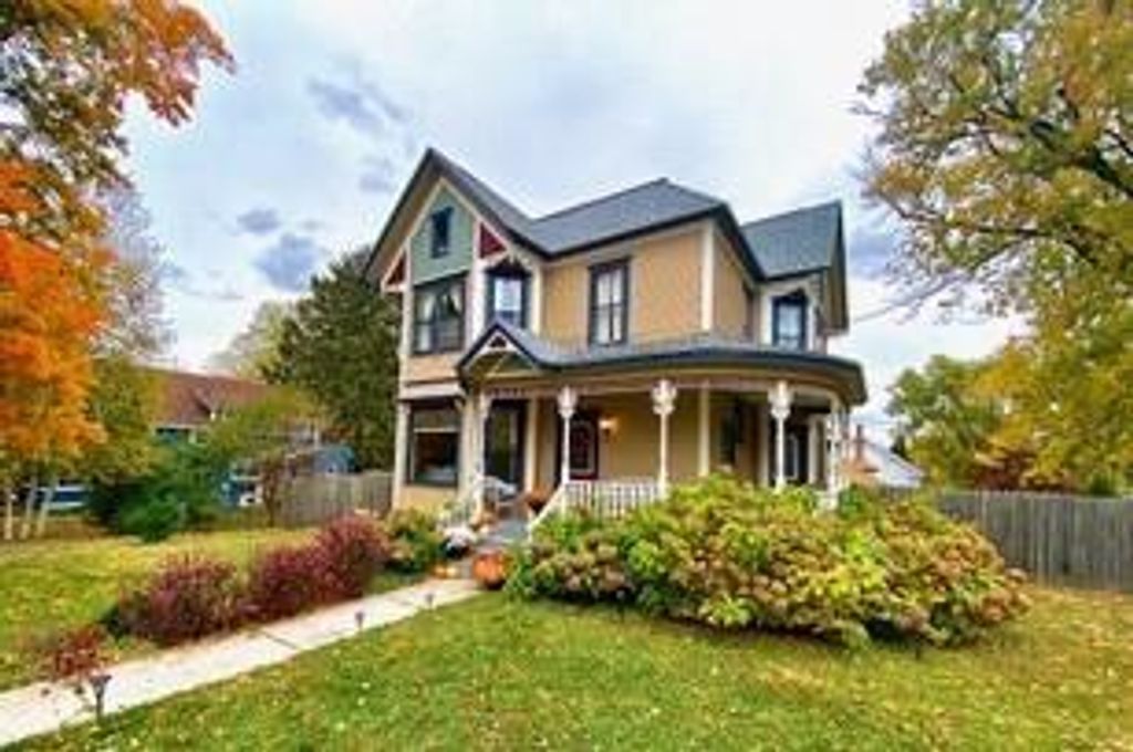 Photo of 322 E Court STREET, Viroqua, WI 54665 (MLS # 2011789)