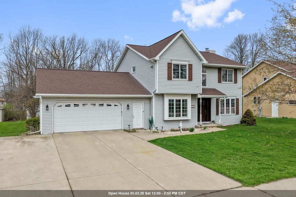 Photo of 1968 Emerald DRIVE, Green Bay, WI 54311 (MLS # 50324484)