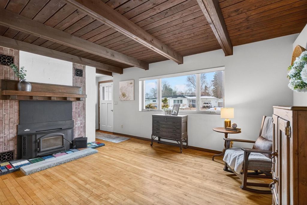 Photo of 520 E Cecil STREET, Neenah, WI 54956 (MLS # 50319662)