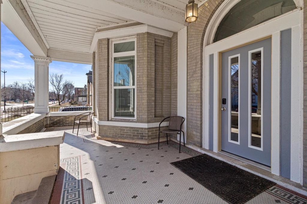 Photo of 920 Main STREET, Racine, WI 53403 (MLS # 1956435)