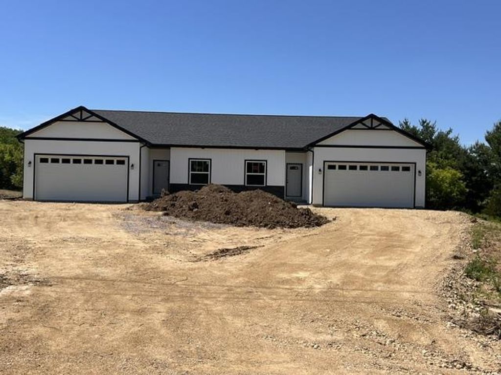 Photo of 400 Mine ROAD, Baraboo, WI 53913 (MLS # 2024887)