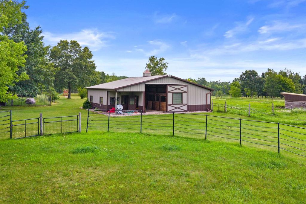 Photo of 6847 Pleasant DRIVE, Almond, WI 54909 (MLS # 50328508)