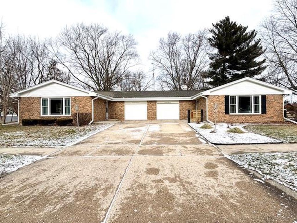 Photo of 1719 Wesley AVENUE #2, Janesville, WI 53545 (MLS # 2015071)