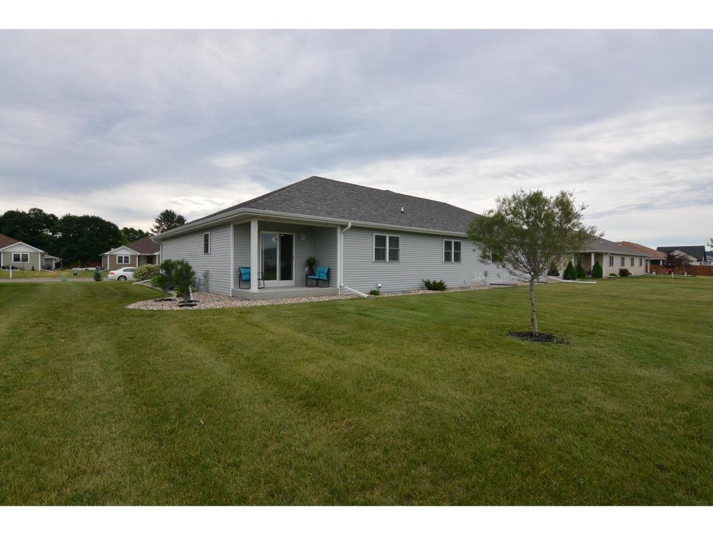 Photo of 905 Roosevelt STREET, Baraboo, WI 53913 (MLS # 2026847)