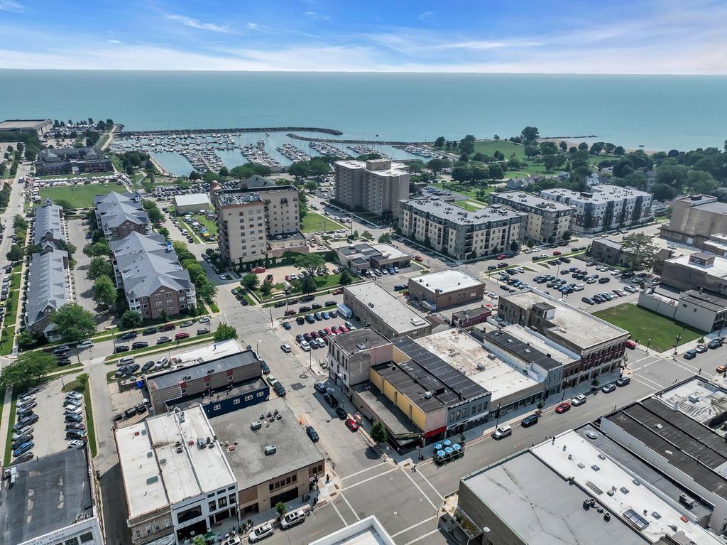 Photo of 5711 6th AVENUE, Kenosha, WI 53140 (MLS # 1934511)