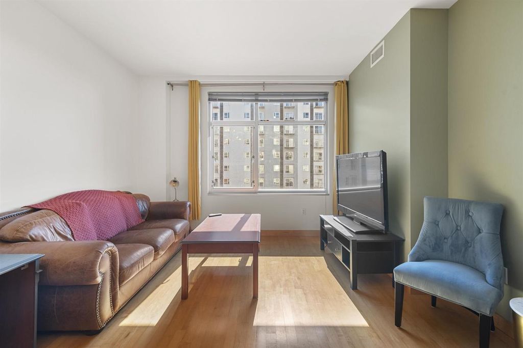 Photo of 309 W Washington AVENUE #604, Madison, WI 53703 (MLS # 50319473)